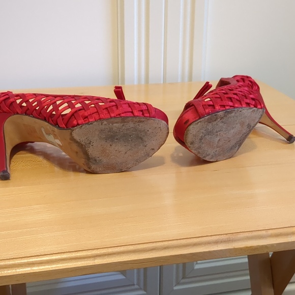 Fabulous 😍 red satin weave heels 👠 - Picture 4 of 4